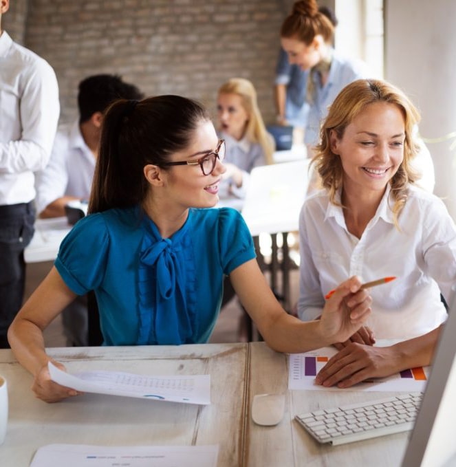 happy-creative-team-in-office-business-startup-TUCSPHG-min